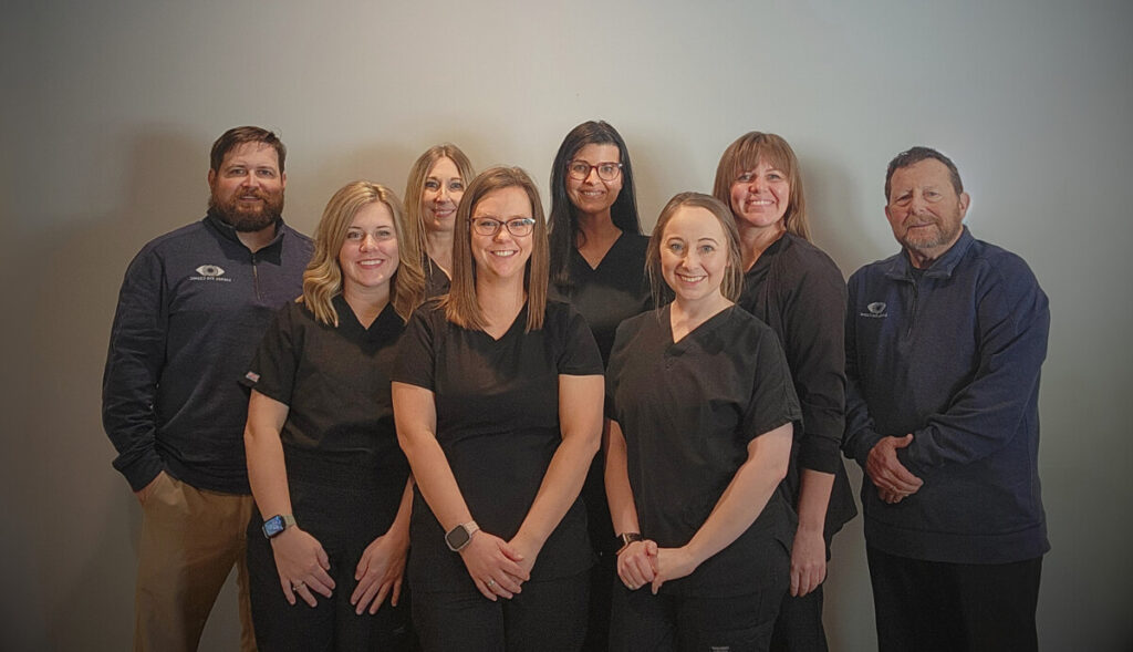 a portrait of the team at Laurel Eye Clinic in Laurel, MS